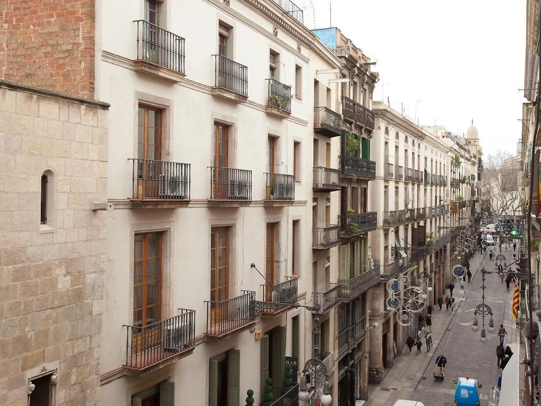 Hostal Fernando Барселона Гостевой дом