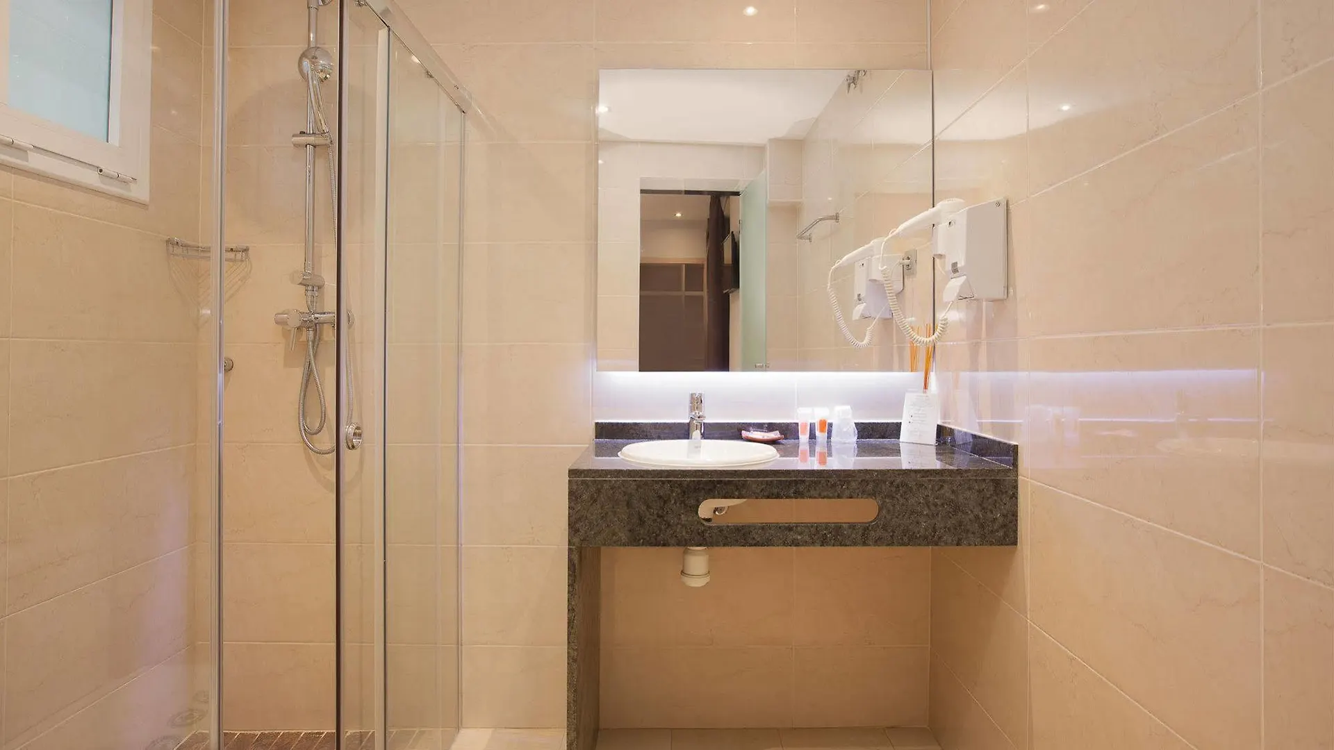 Pensjonat Hostal Fernando Barcelona